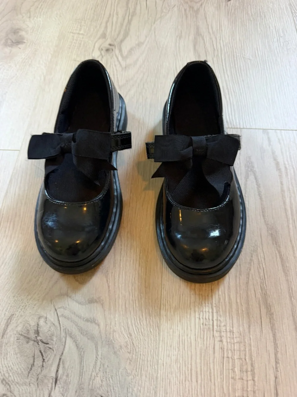 Dr. Martens Maccy Mary Jane Black Patent Leather Youth 1 UK (US 2 Little Kid) M